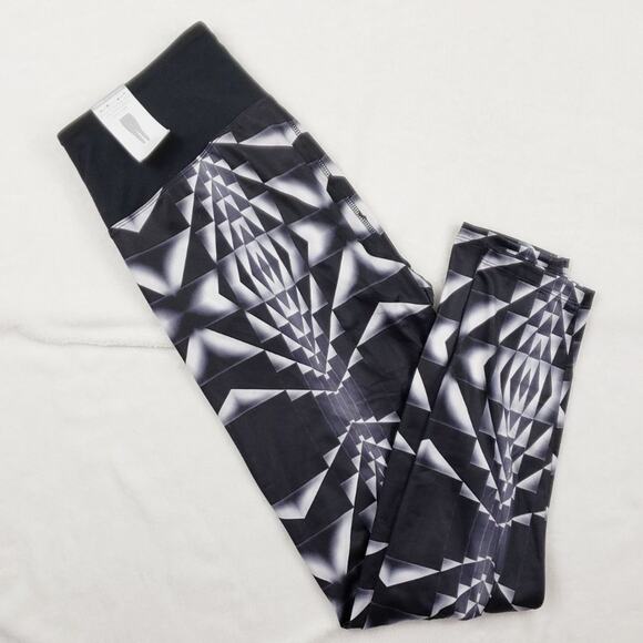 Marika Performance Legging Women XL Jordan Black White Geometric Workout Pants - Picture 5 of 12